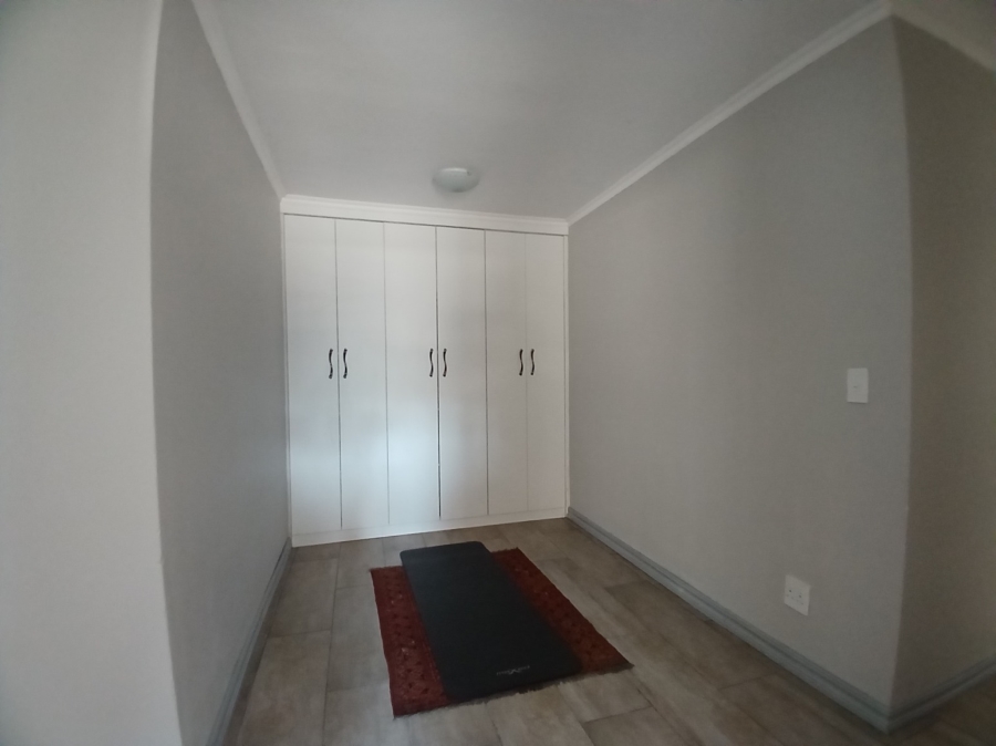 To Let 4 Bedroom Property for Rent in Broederstroom North West